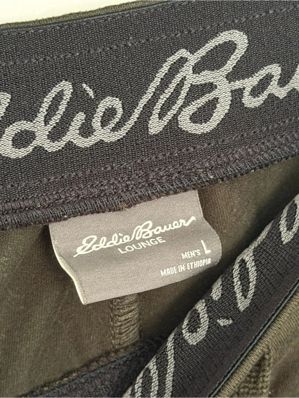 Eddie Bauer Lounge Men's Jersey Sweat Shorts Olive Army Green Zip Pockets L